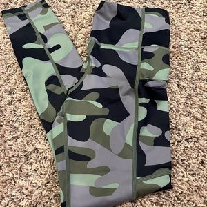 Camo Zyia leggings
